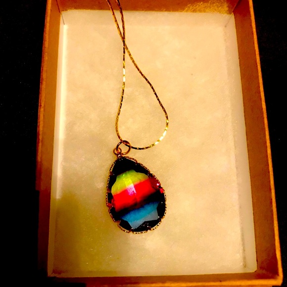 RAINBOW PENDANT NECKLACE - Picture 1 of 2